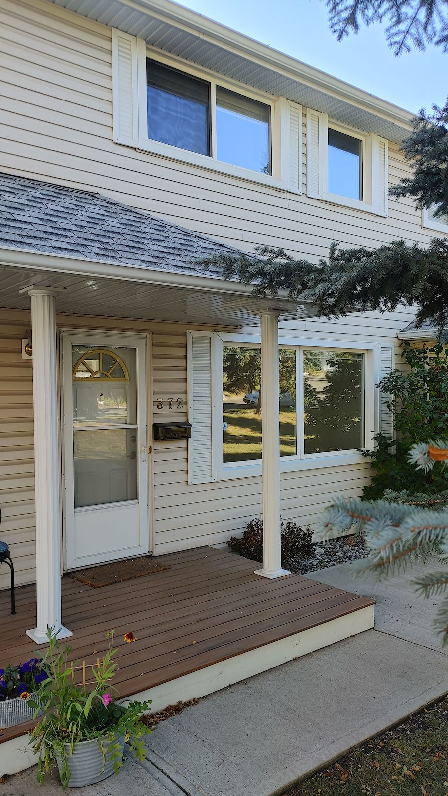 Calgary 2 bedrooms Townhouse for rent. Property photo: 466452-1