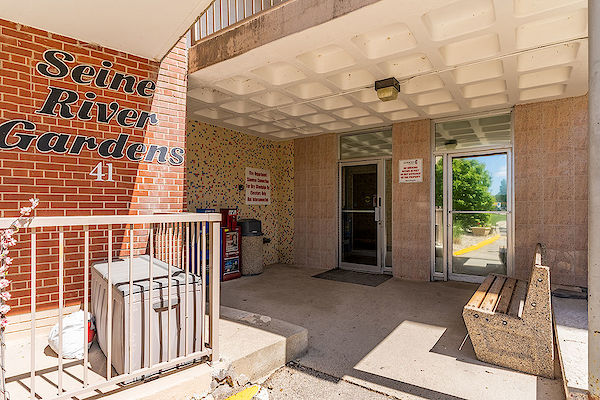 Winnipeg 1 bedrooms Apartment for rent. Property photo: 467835-2