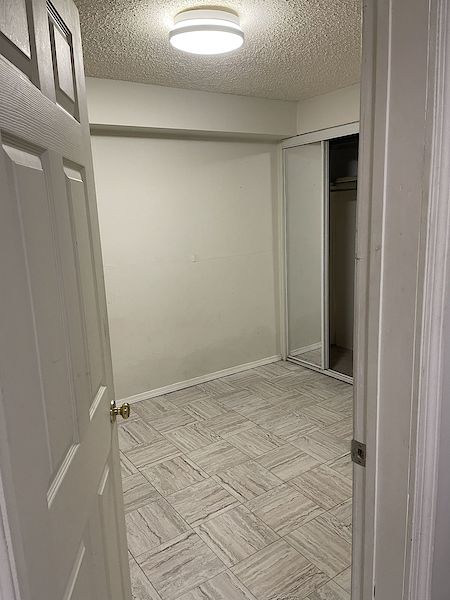 Edmonton 2 bedrooms Basement for rent. Property photo: 468335-2