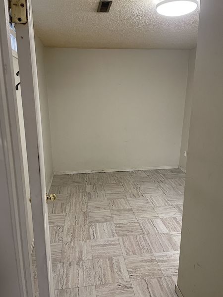 Edmonton 2 bedrooms Basement for rent. Property photo: 468335-3