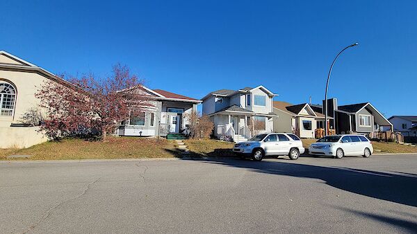 Calgary 4 bedrooms House for rent. Property photo: 468781-2