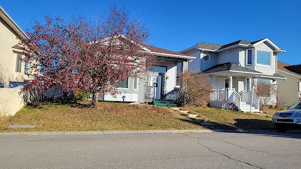 Calgary 4 bedrooms House for rent. Property photo: 468781-3