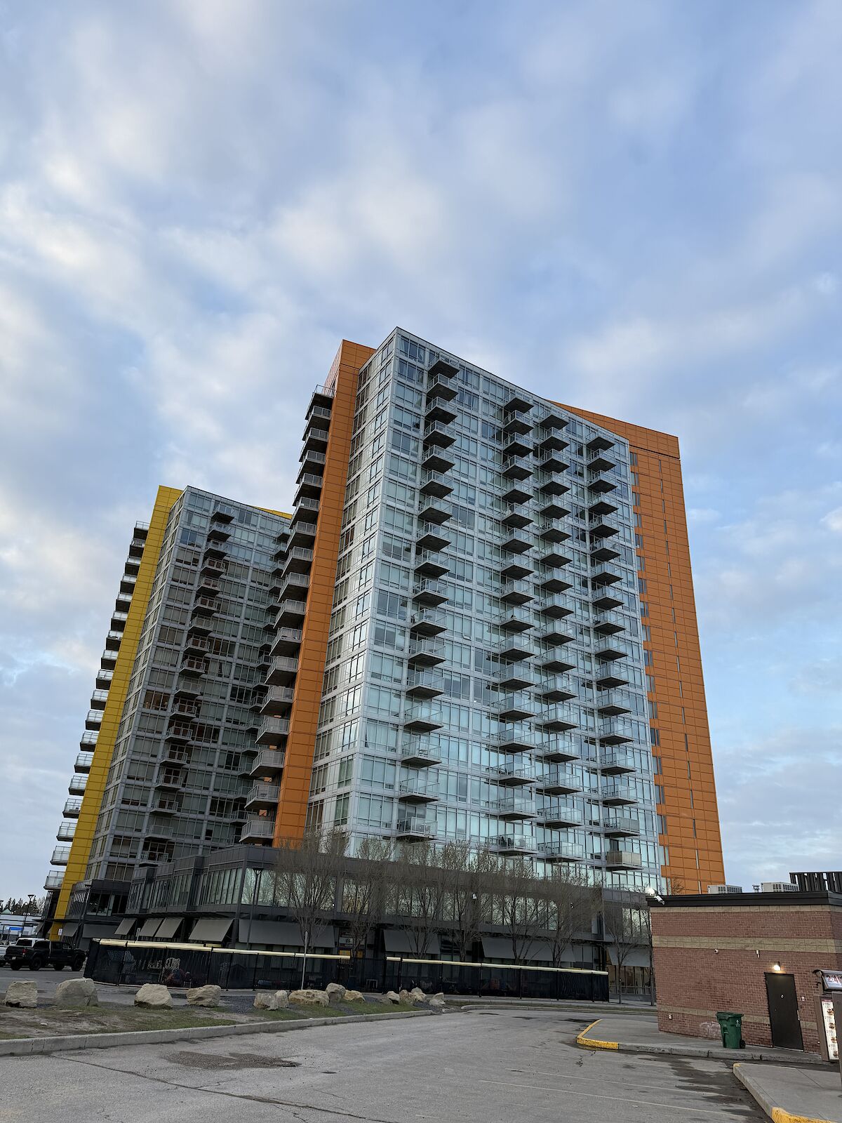 Calgary 1 bedroom Condo Unit for rent. Property photo: 469114-1