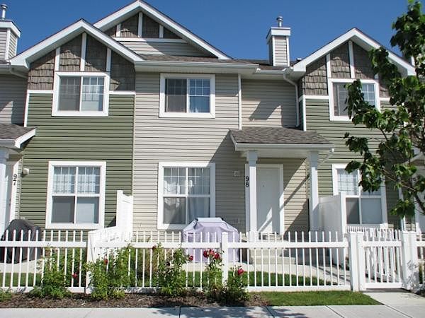 Edmonton 2 bedrooms Townhouse for rent. Property photo: 469602-1