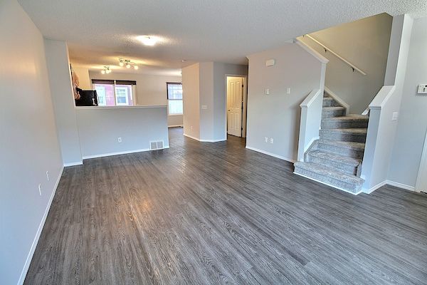Edmonton 2 bedrooms Townhouse for rent. Property photo: 469602-3