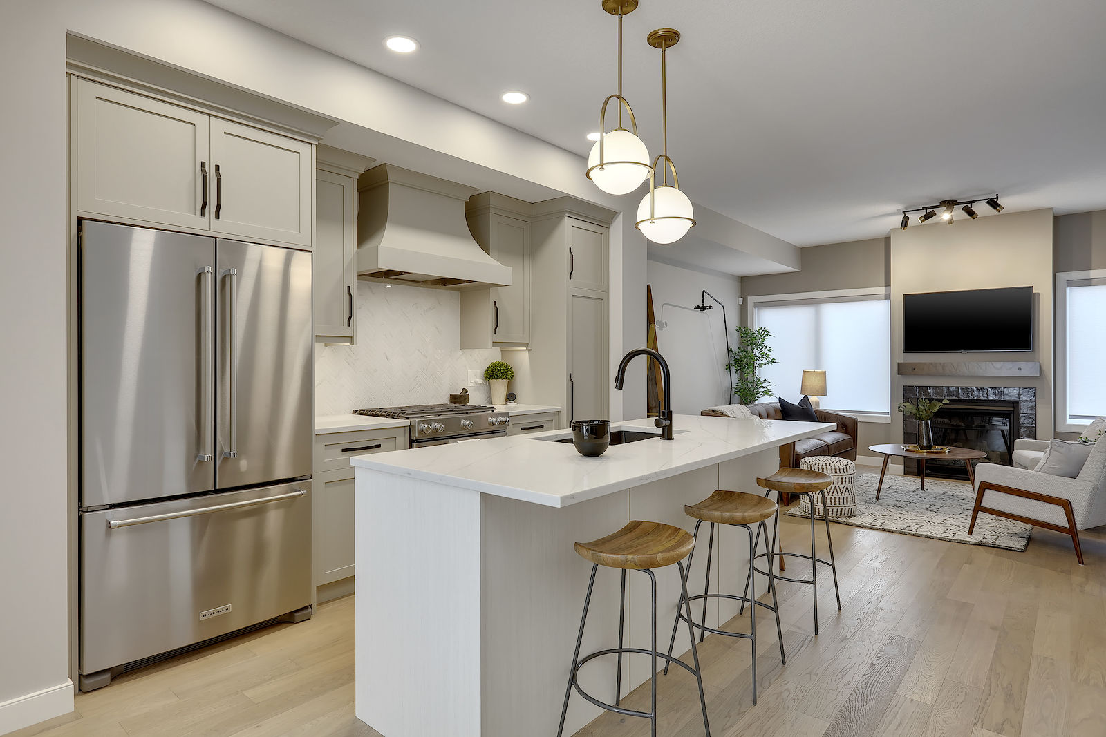 Calgary 3 bedrooms Townhouse for rent. Property photo: 469604-1