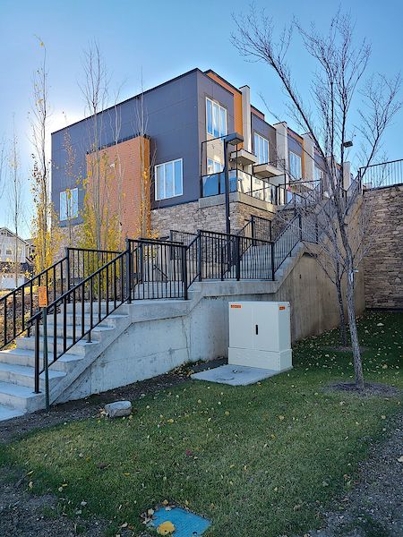 Calgary 2 bedrooms Condo Unit for rent. Property photo: 469950-2