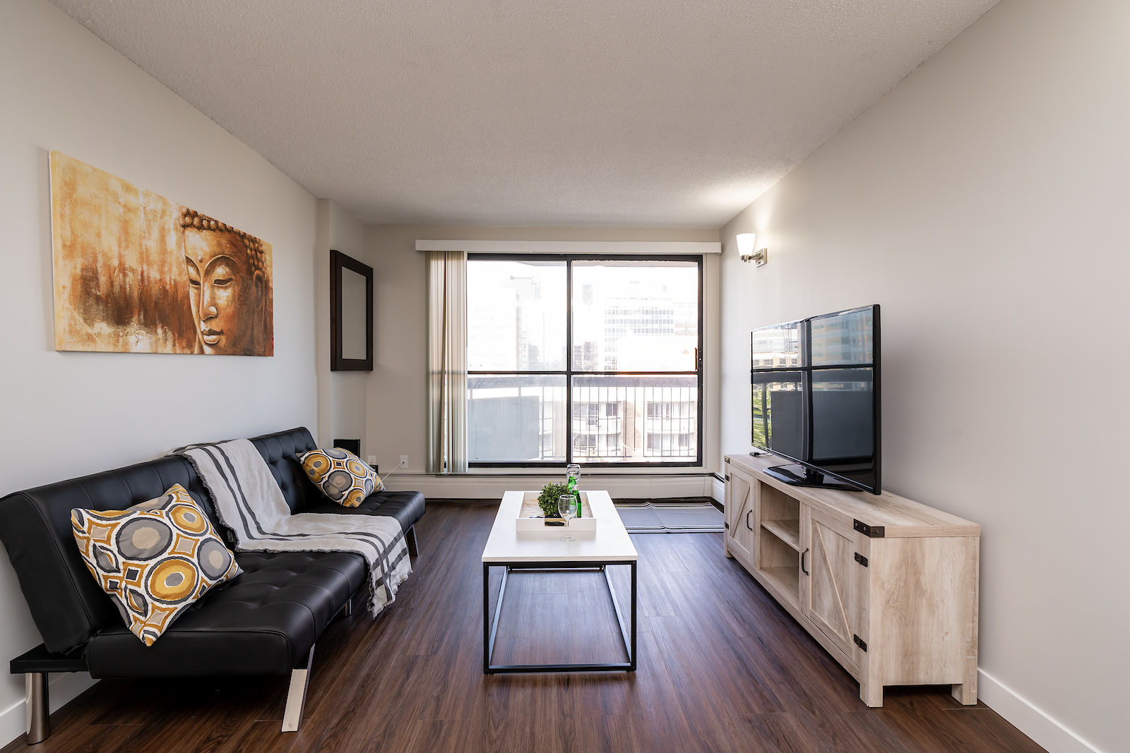TOP+FLOOR+OAISIS+1600 Calgary 1 bedroom Condo Unit for rent. Property photo: 470267-1