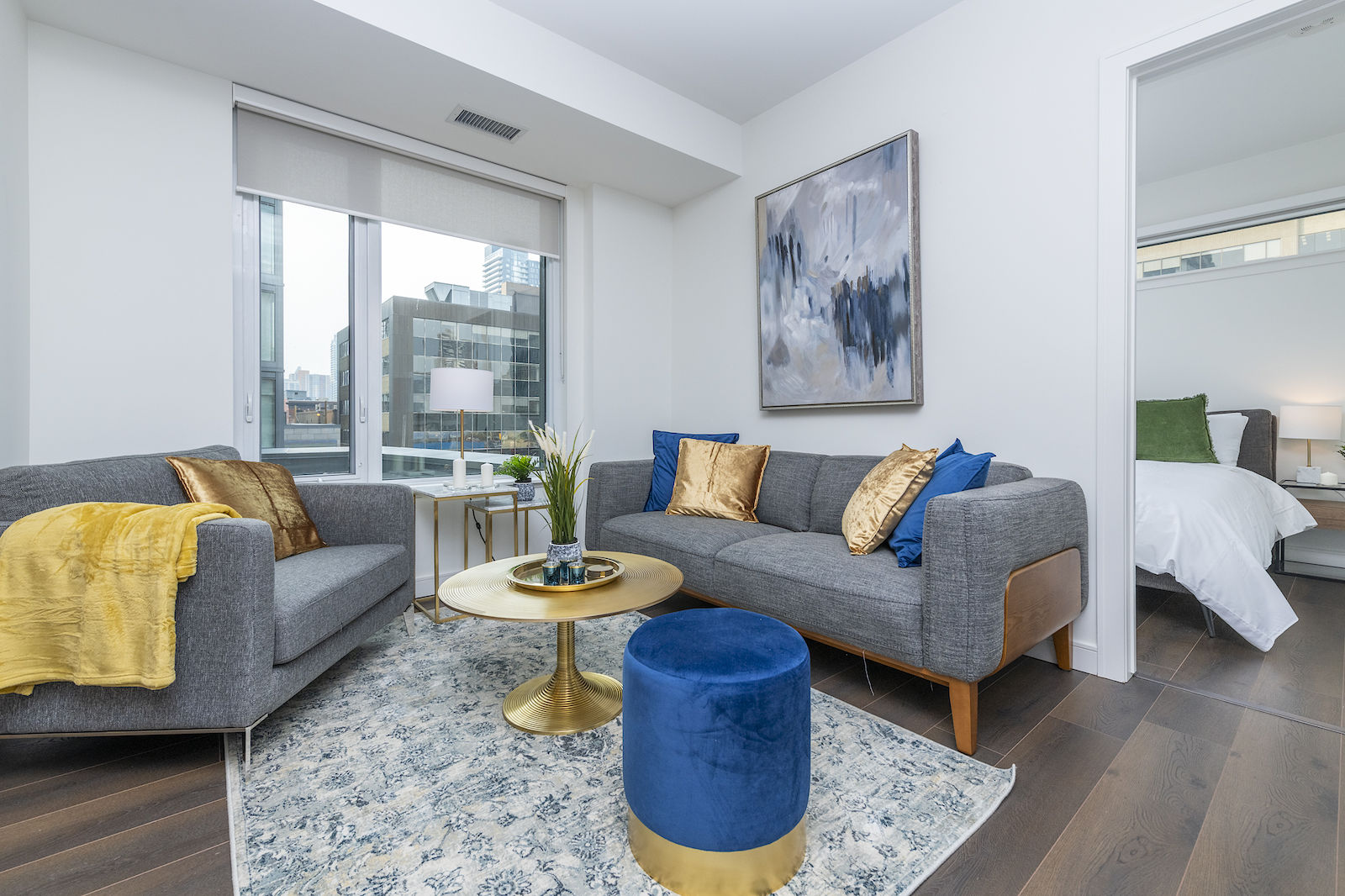 Calgary 2 bedrooms Condo Unit for rent. Property photo: 470276-1