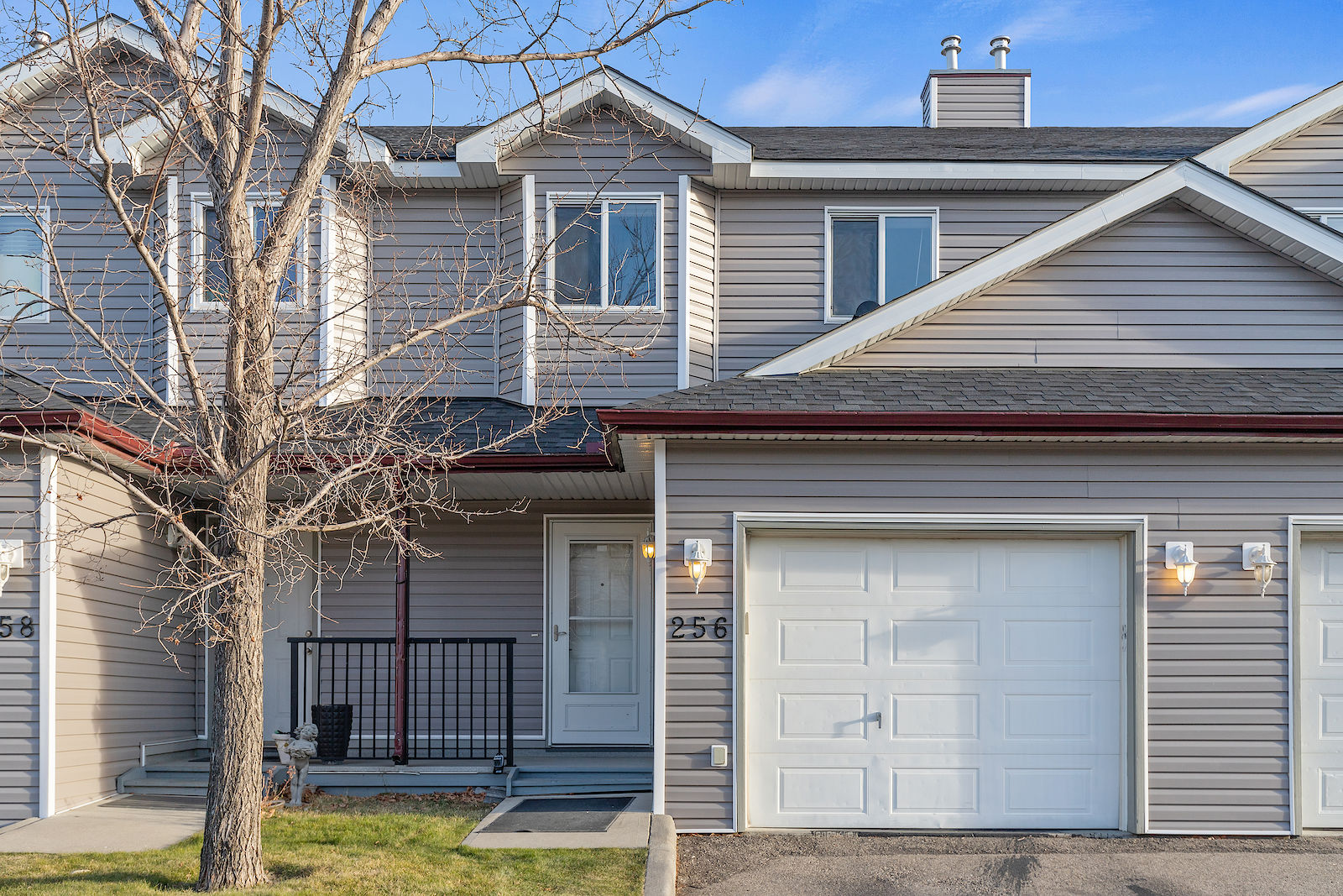 Calgary 3 bedrooms Townhouse for rent. Property photo: 471990-1