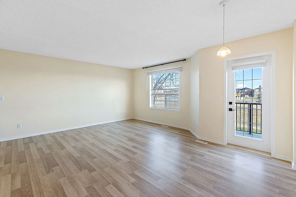 Calgary 3 bedrooms Townhouse for rent. Property photo: 471990-2