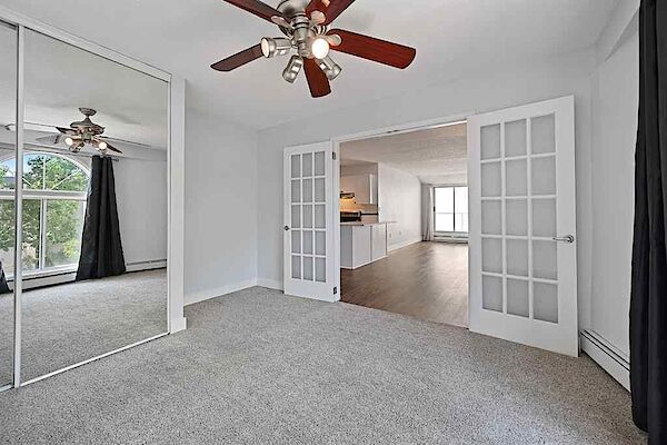 Calgary 2 bedrooms Condo Unit for rent. Property photo: 472135-3