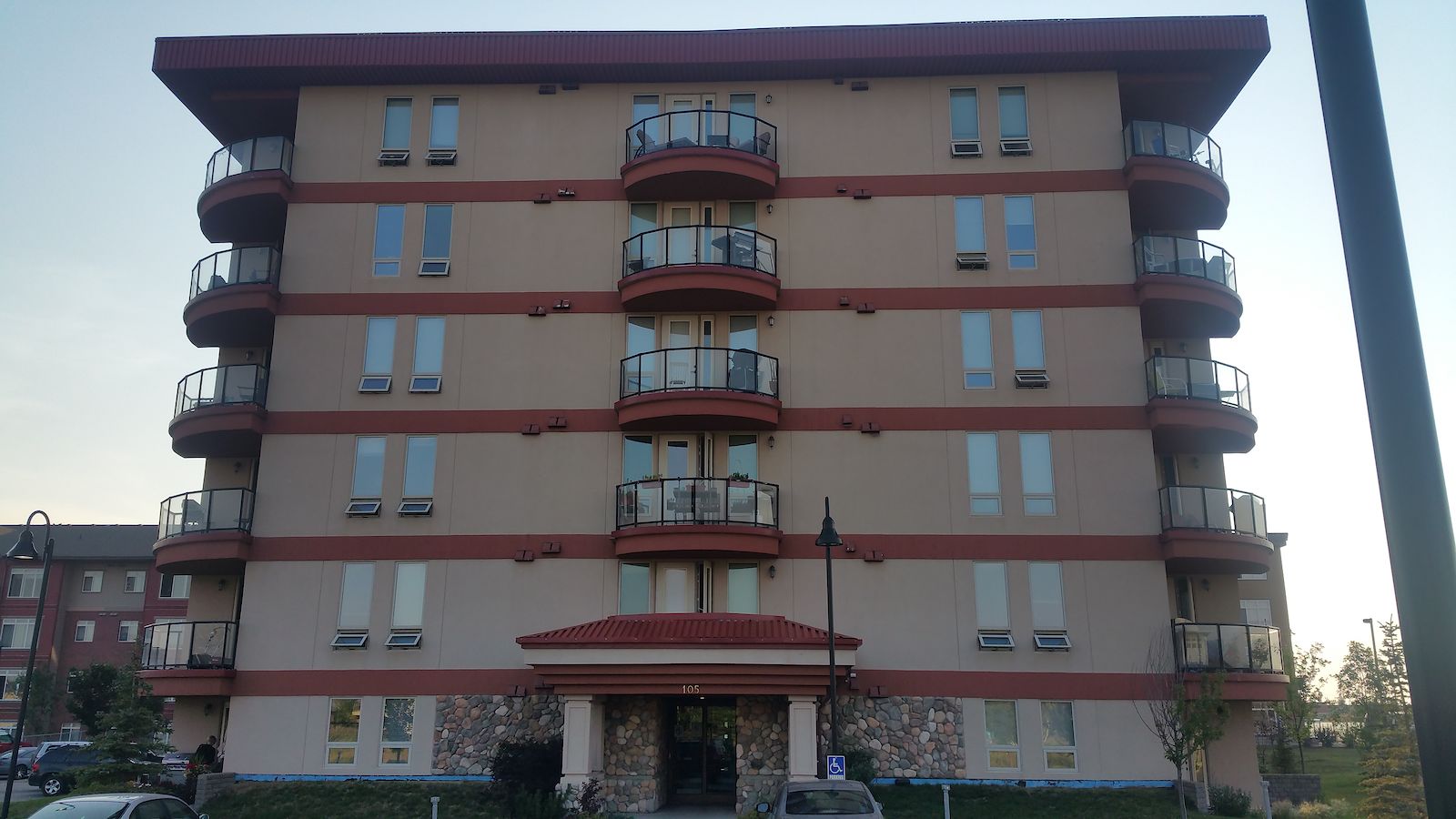 Airdrie 2 + Den bedrooms Condo Unit for rent. Property photo: 472331-1