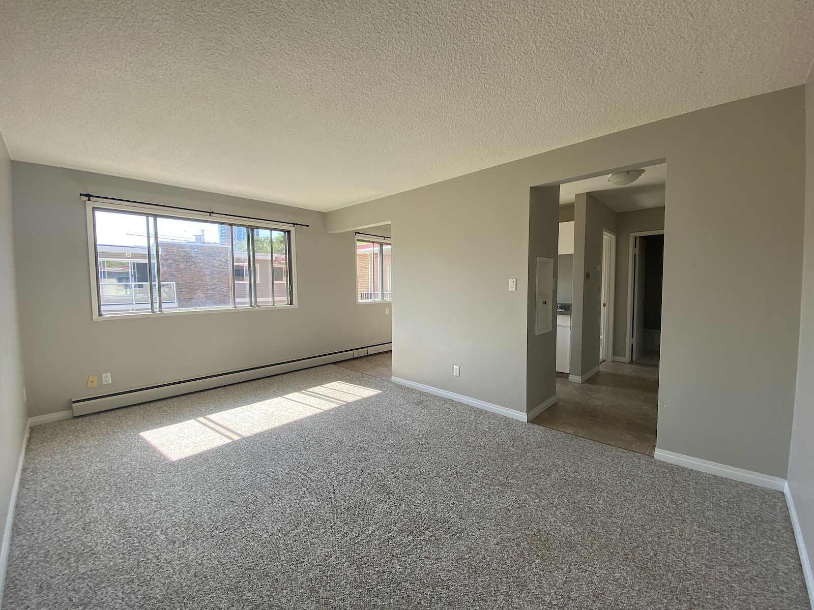 Edmonton 2 bedrooms Apartment for rent. Property photo: 475103-1