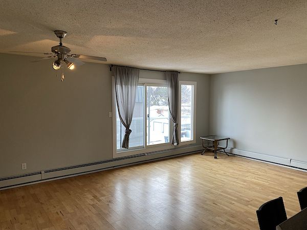 Edmonton 2 bedrooms Condo Unit for rent. Property photo: 476710-3