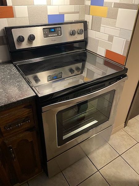 Calgary 1 bedroom Apartment for rent. Property photo: 476976-3