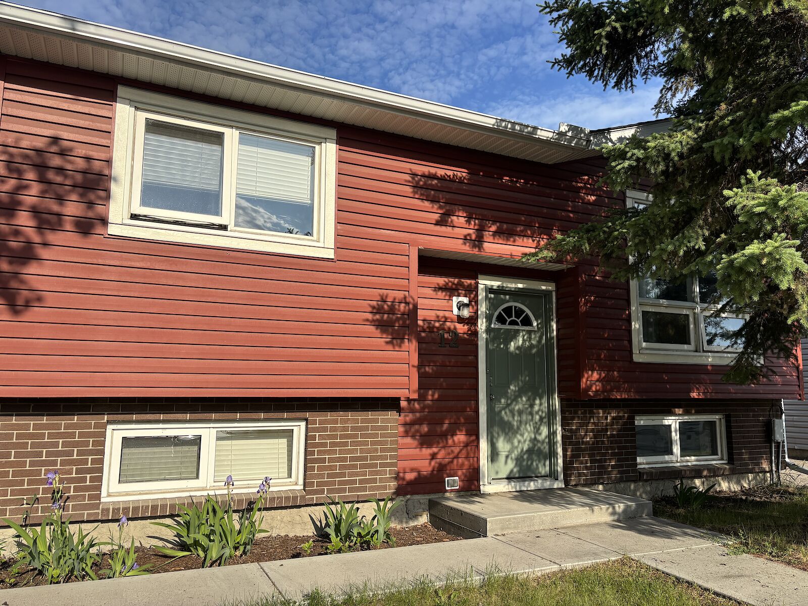 Okotoks 3 bedrooms House for rent. Property photo: 477249-1