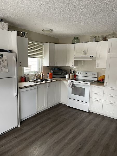 Okotoks 3 bedrooms House for rent. Property photo: 477249-3
