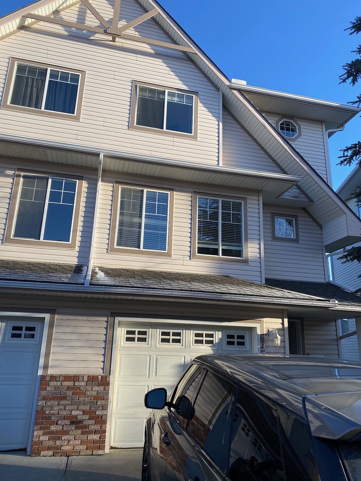 Calgary 3 bedrooms Townhouse for rent. Property photo: 478255-1