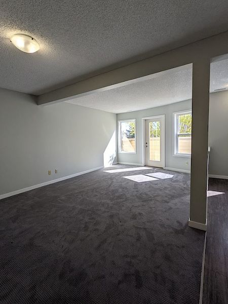 Calgary 3 bedrooms Townhouse for rent. Property photo: 479437-3