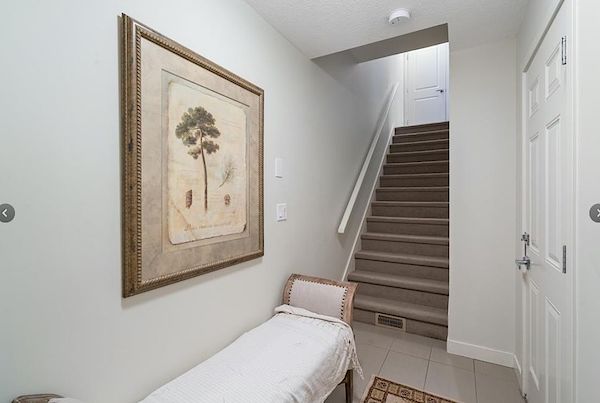 Calgary 2 + Den bedrooms Townhouse for rent. Property photo: 481503-2