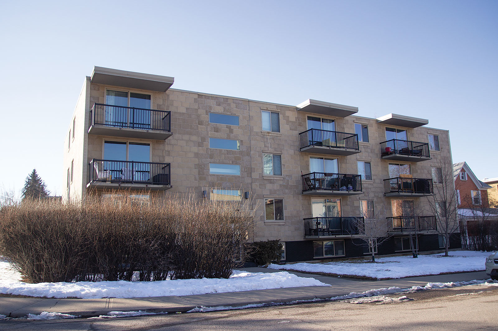Calgary 1 bedroom Condo Unit for rent. Property photo: 481866-1