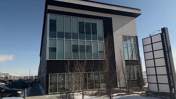 Calgary bedrooms Office Space for rent. Property photo: 482361-1