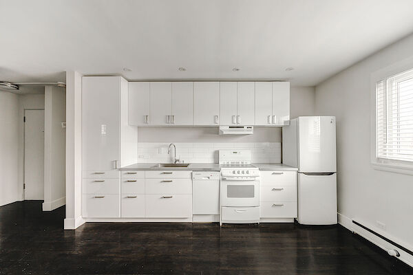 Calgary 1 bedroom Apartment for rent. Property photo: 482644-2