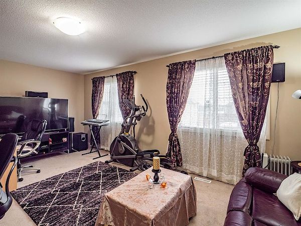 Calgary 3 bedrooms House for rent. Property photo: 484702-3
