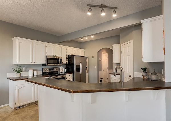 Airdrie 3 bedrooms House for rent. Property photo: 485295-2