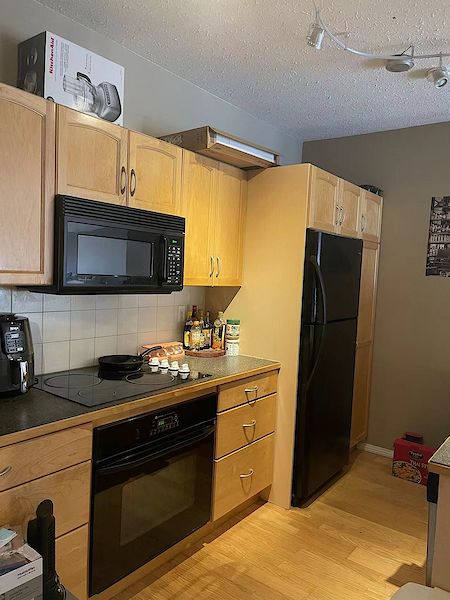 Edmonton 2 bedrooms Condo Unit for rent. Property photo: 485397-2