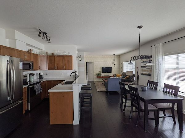 Calgary 3 bedrooms Townhouse for rent. Property photo: 485574-2