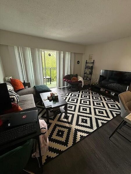 Vancouver 1 bedroom Apartment for rent. Property photo: 485636-2