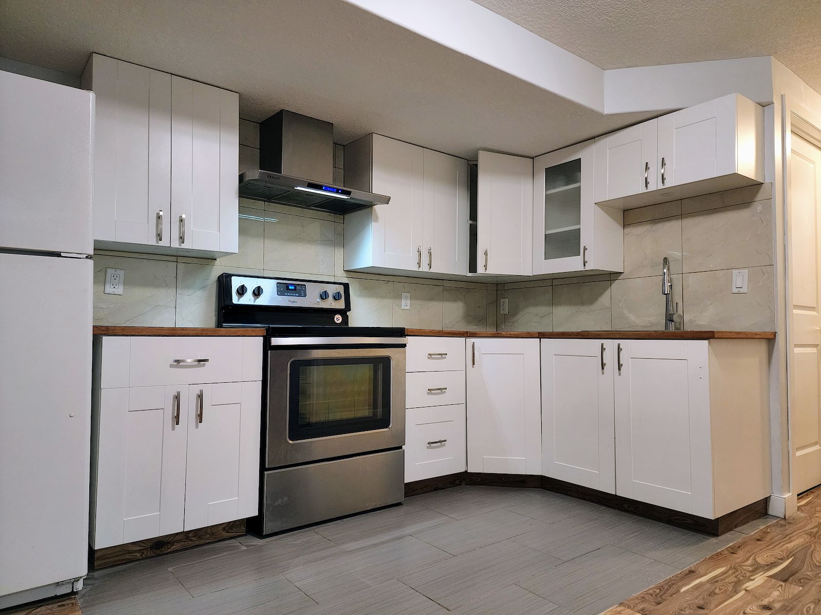 Calgary 2 bedrooms Basement for rent. Property photo: 485756-1