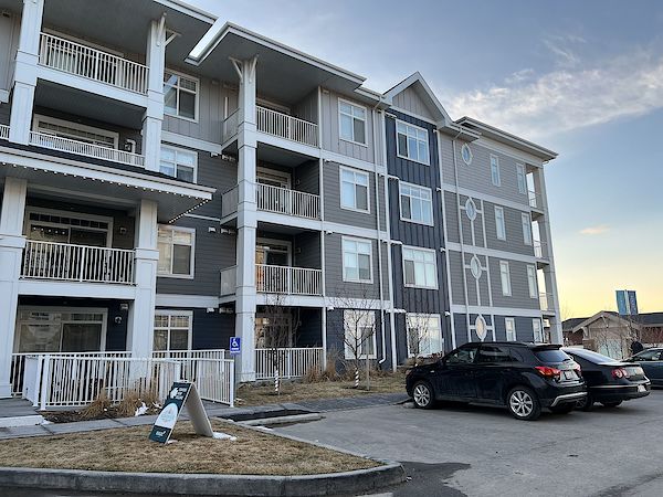 Calgary 2 bedrooms Condo Unit for rent. Property photo: 485861-2