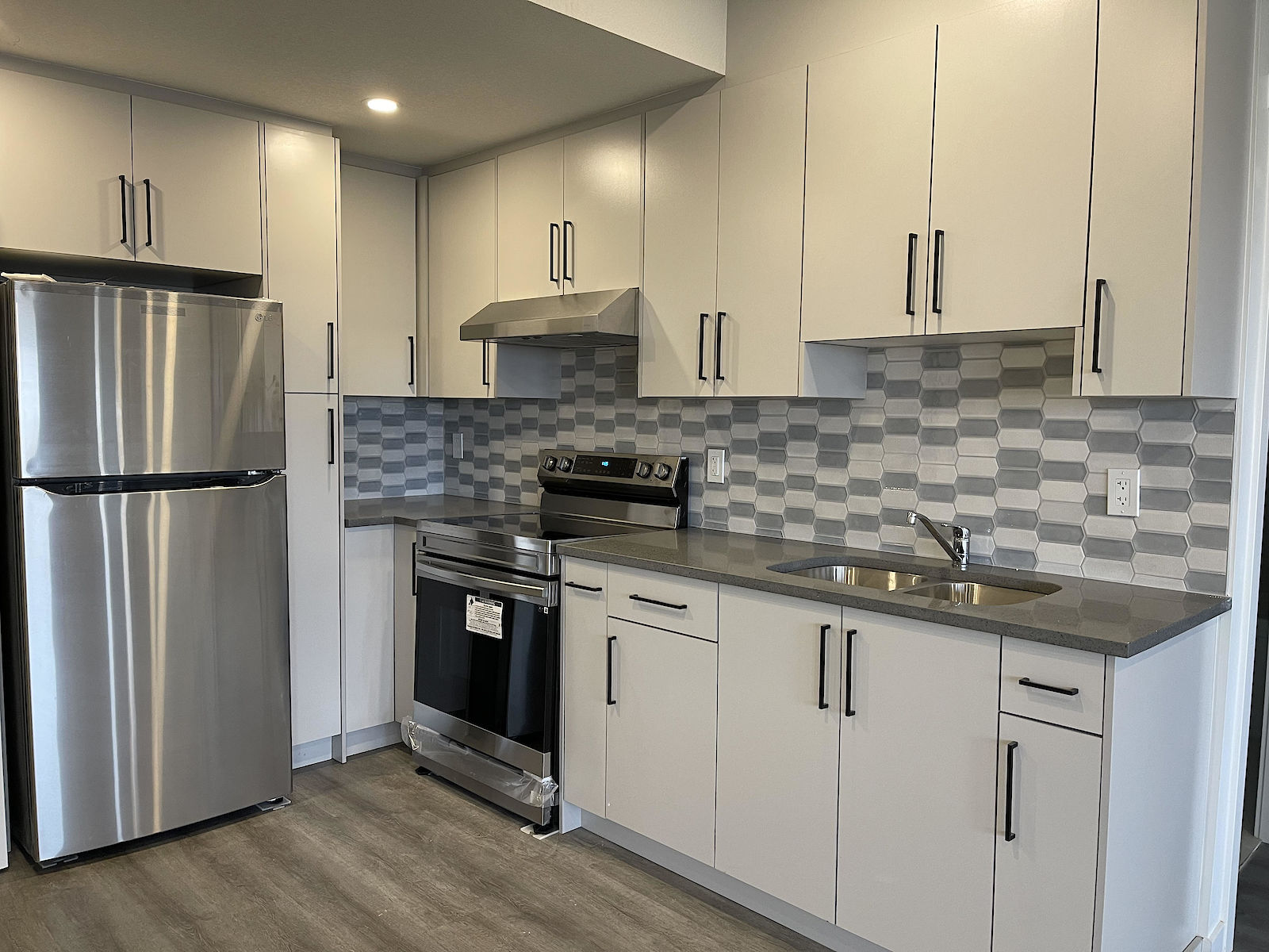 Calgary 2 bedrooms Basement for rent. Property photo: 486026-1