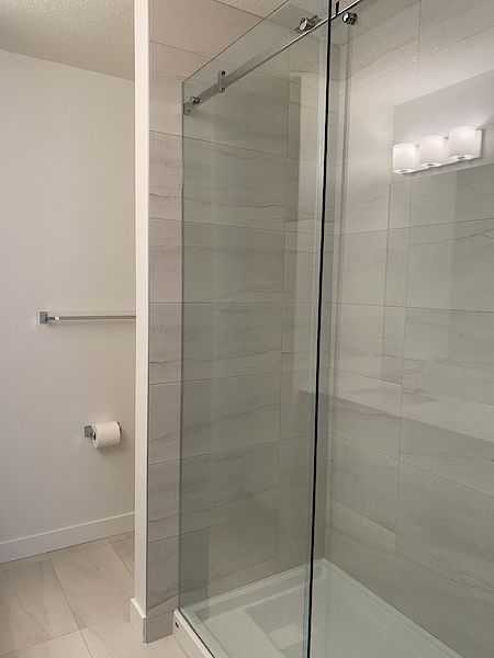 Calgary 2 bedrooms Condo Unit for rent. Property photo: 486198-3