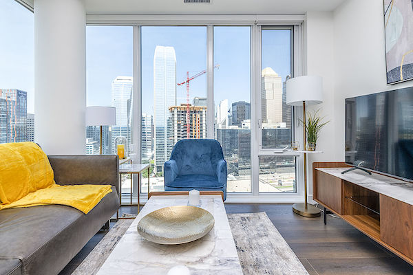 Calgary 2 bedrooms Condo Unit for rent. Property photo: 486268-2