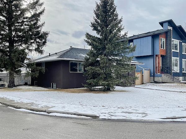 Calgary 3 bedrooms House for rent. Property photo: 486647-2