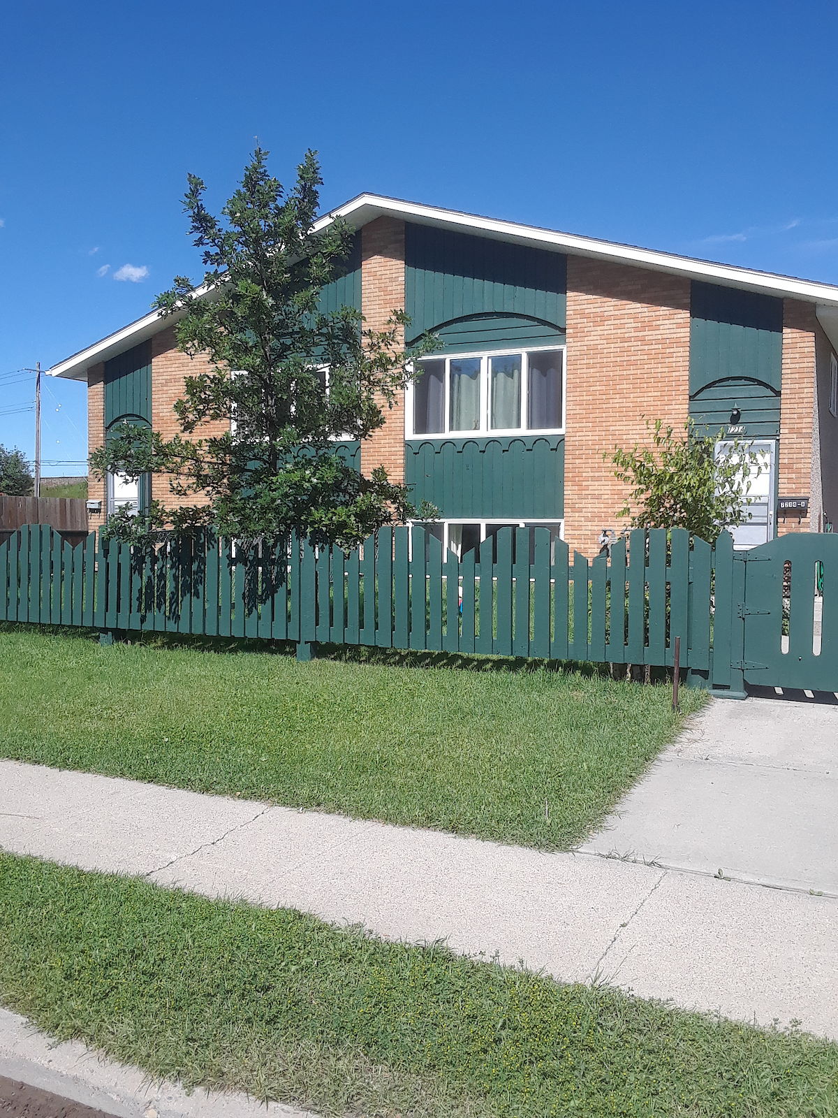 Calgary 2 + Den bedrooms Duplex for rent. Property photo: 486776-1