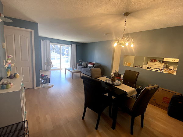 Living+Area Calgary 2 bedrooms Condo Unit for rent. Property photo: 4869-3