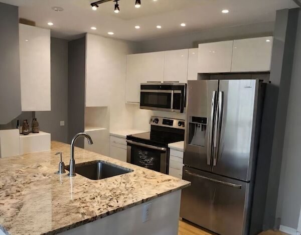 Calgary 2 bedrooms Condo Unit for rent. Property photo: 486910-2