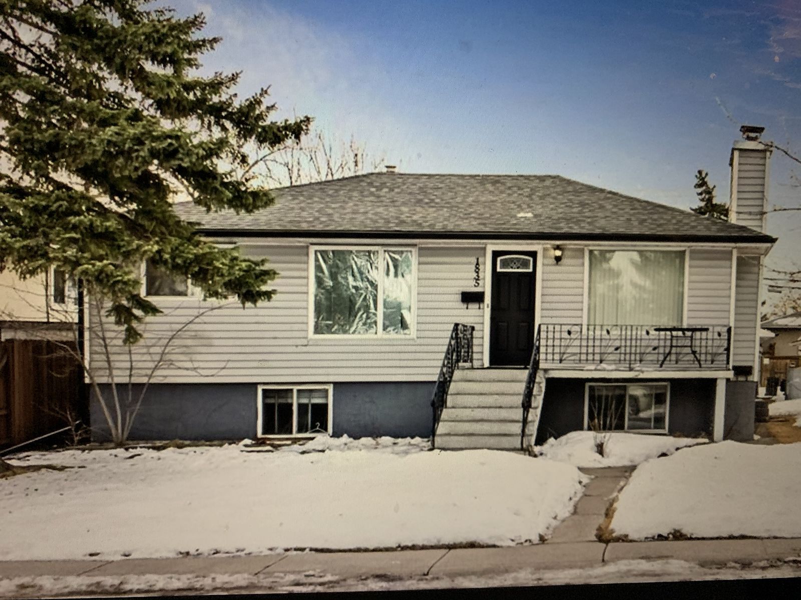 Calgary 2 bedrooms Main Floor for rent. Property photo: 487155-1