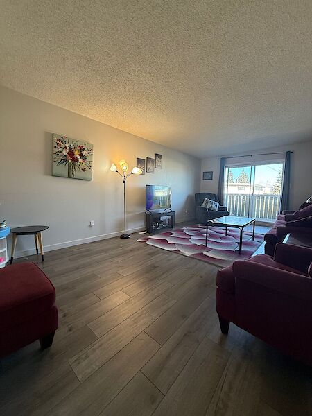 Calgary 3 bedrooms Townhouse for rent. Property photo: 487783-3