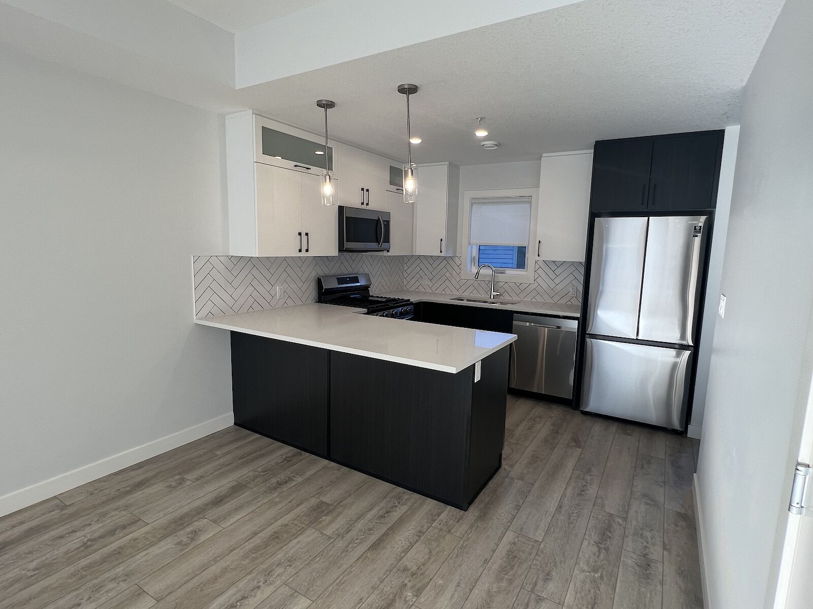 Edmonton 2 bedrooms Townhouse for rent. Property photo: 487920-1