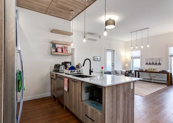 Calgary 2 bedrooms Condo Unit for rent. Property photo: 487978-3