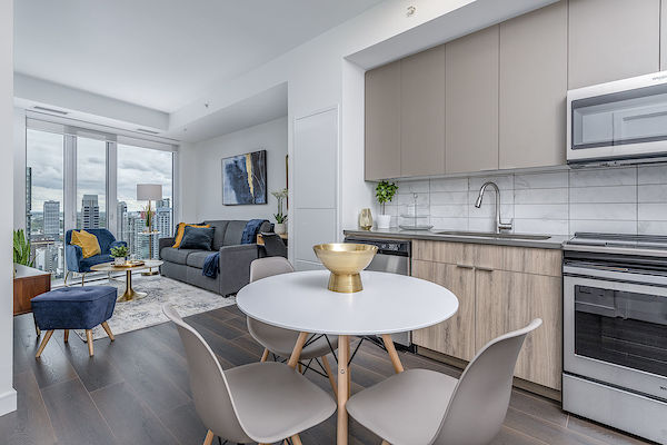 Calgary 2 bedrooms Condo Unit for rent. Property photo: 488469-2