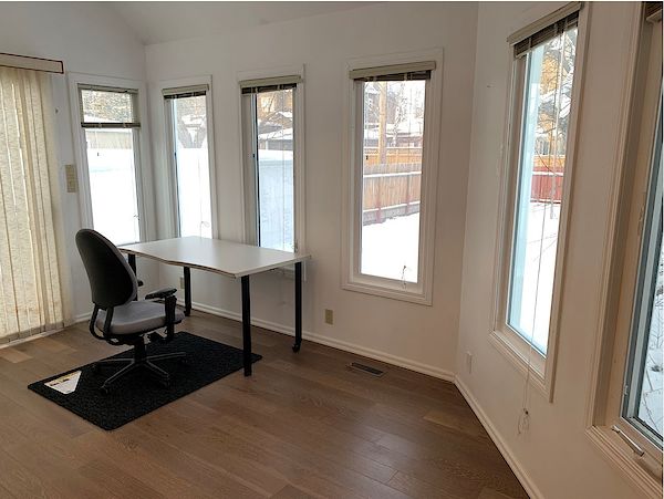 Calgary 2 + Den bedrooms Main Floor for rent. Property photo: 488470-3