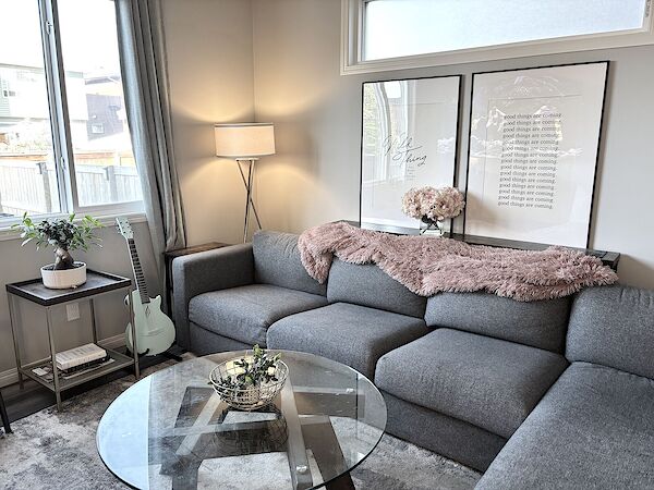 Calgary 4 bedrooms House for rent. Property photo: 488665-3
