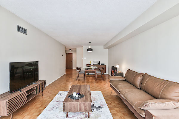 Toronto 3 bedrooms Apartment for rent. Property photo: 488993-2